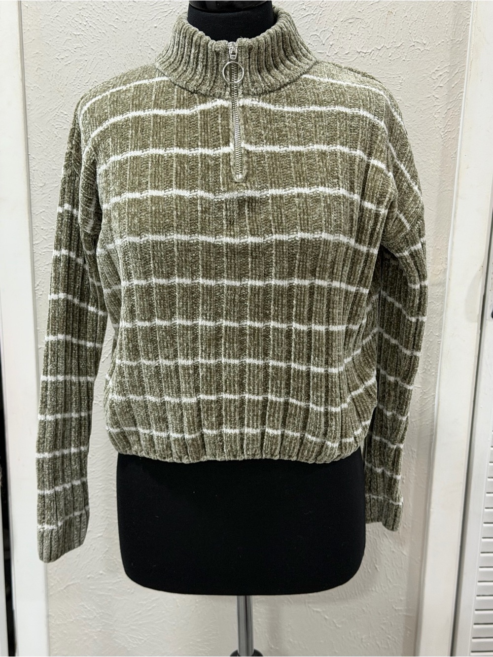 Pink Republic Olive Green & White Ribbed Half-Zip Turtleneck Sweater